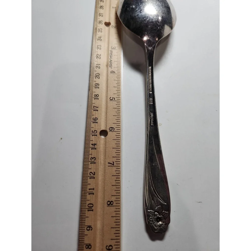 1847 Rogers Bros Daffodil Silverplate Serving Fork and Spoon Set IS